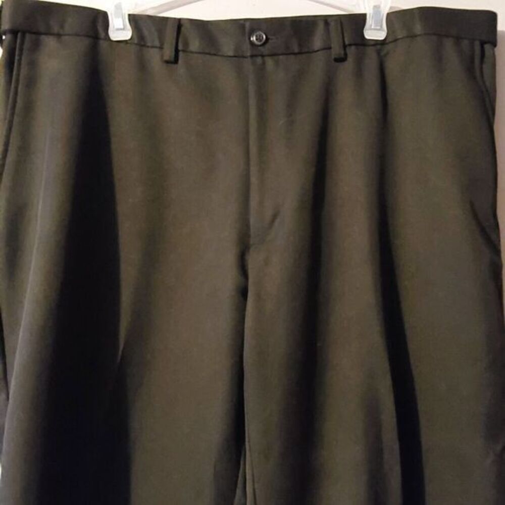 Haggar Men's Casual Dress Pants Size 40 x 30 Black Flat Front